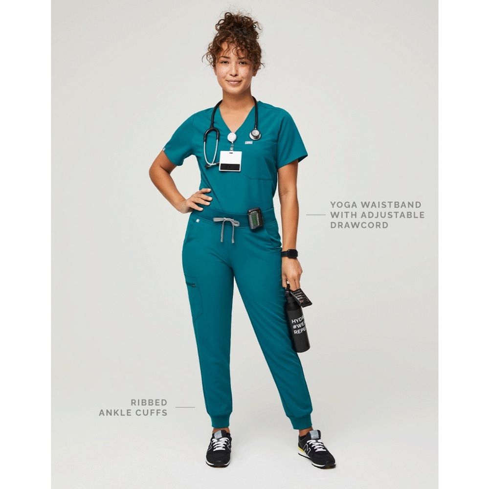 FIGS Pacific Blue Women’s Scrub Set - Zamora Joggers and Catarina Scrub Top